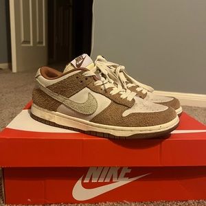 Nike Dunk Low Premium Medium Curry Men’s Size 6.5/ Women’s Size 8